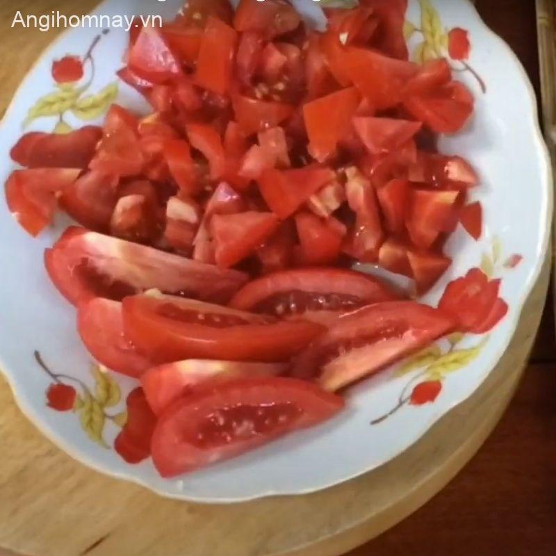 Bước 1 Nguyên liệu Lẩu đầu cá hồi măng chua sốt cà chua