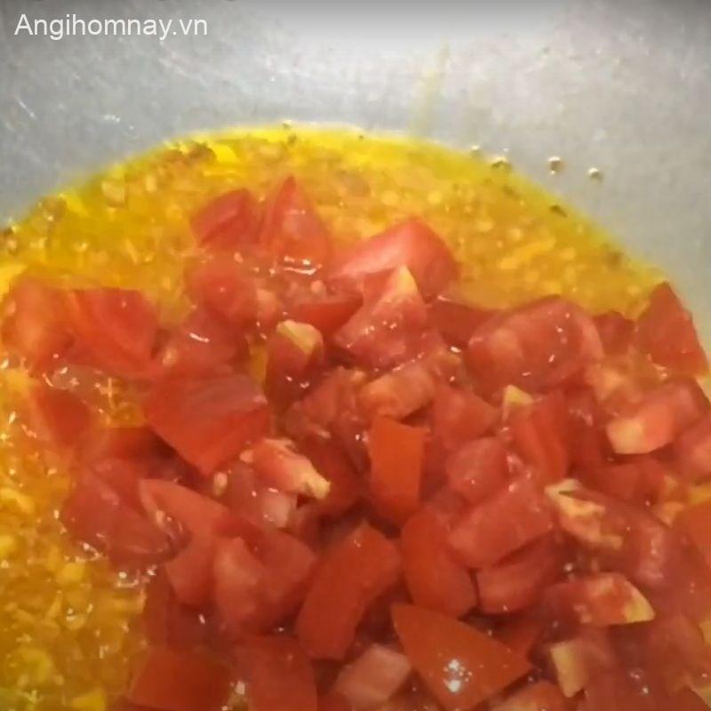 Bước 3 Làm sốt cà chua và măng Lẩu đầu cá hồi măng chua sốt cà chua
